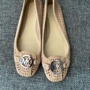 MICHAEL Michael Kors Flats size 9